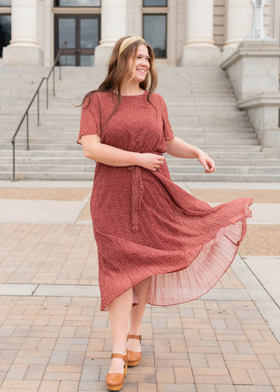 Plus size burgundy pleated tie dress