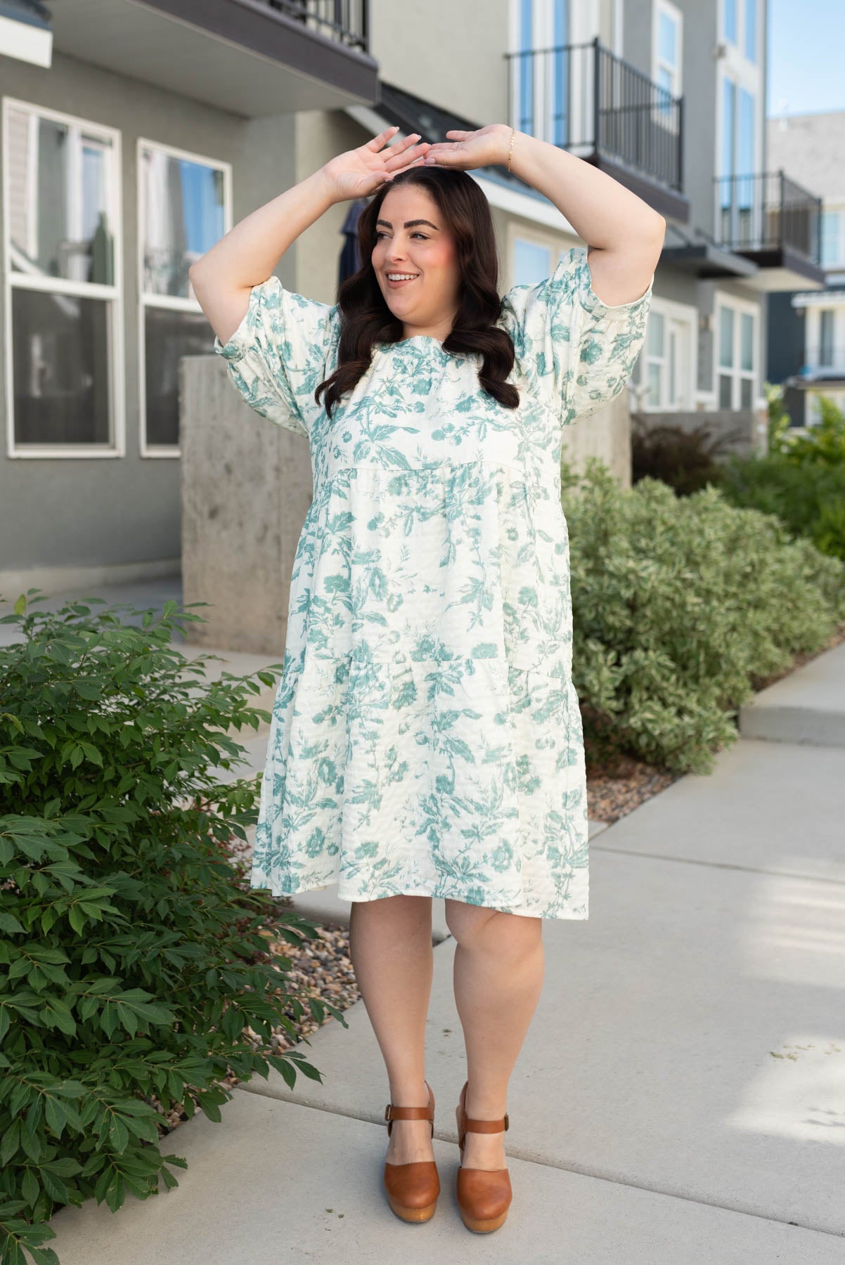 Short sleeve plus size green floral tiered dress