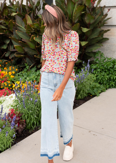 White multi floral top with short sleeves