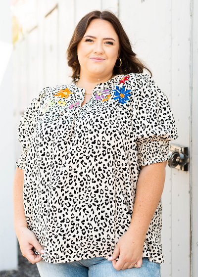 Plus size cream leopard top