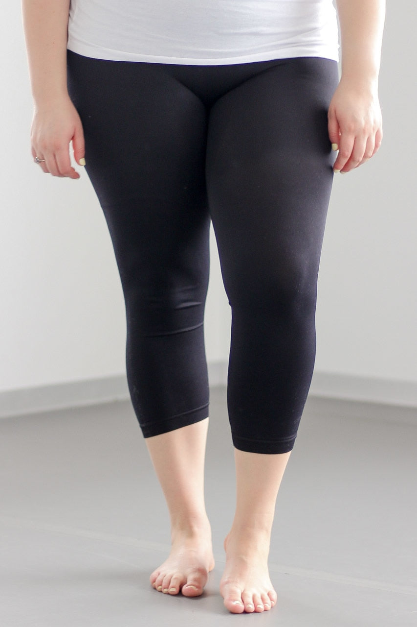 Capri Plus Leggings