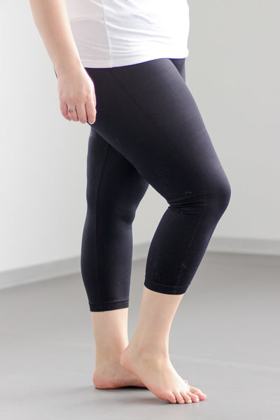 Capri Plus Leggings