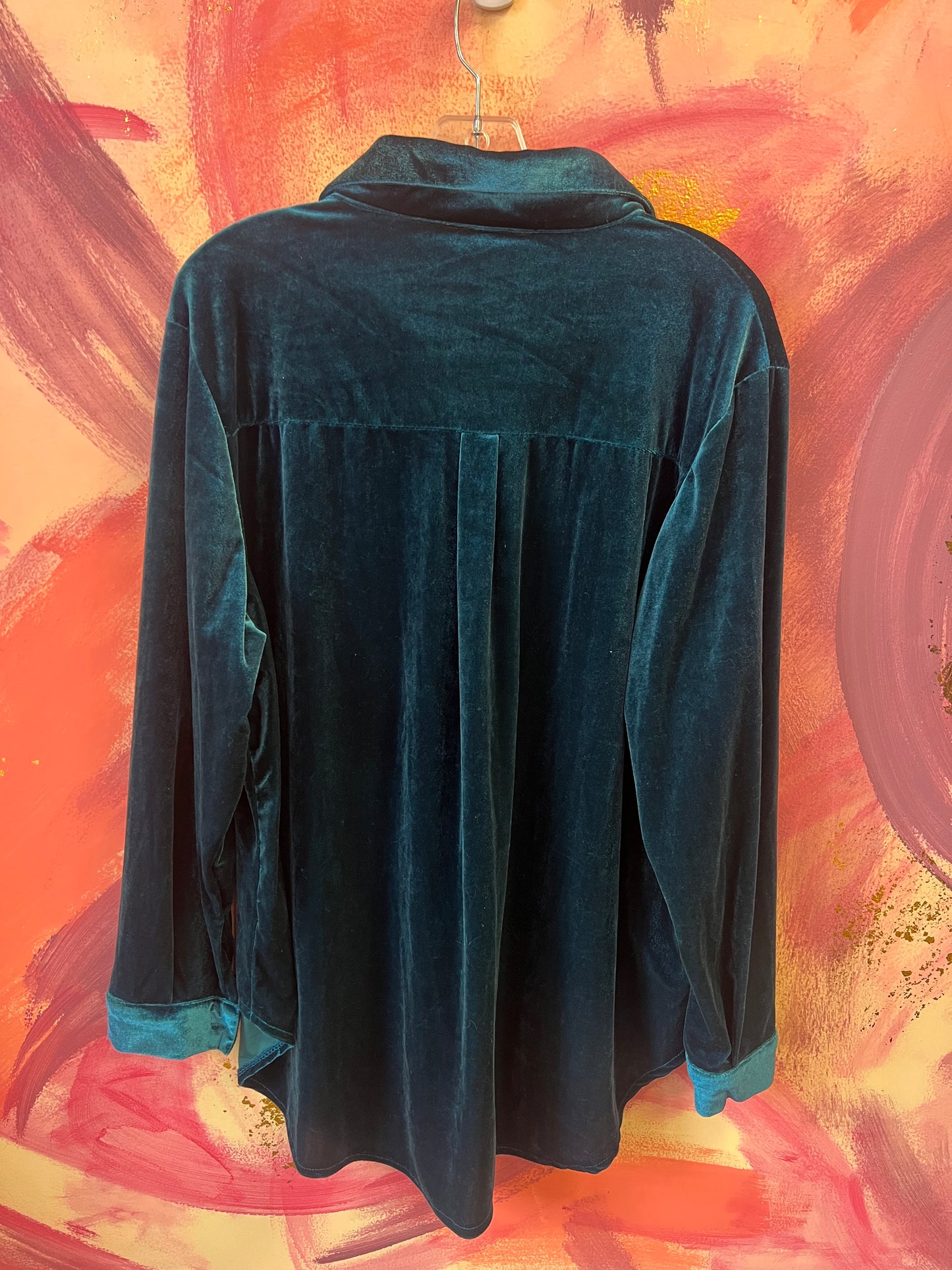 (XL) Velvet Button Blouse
