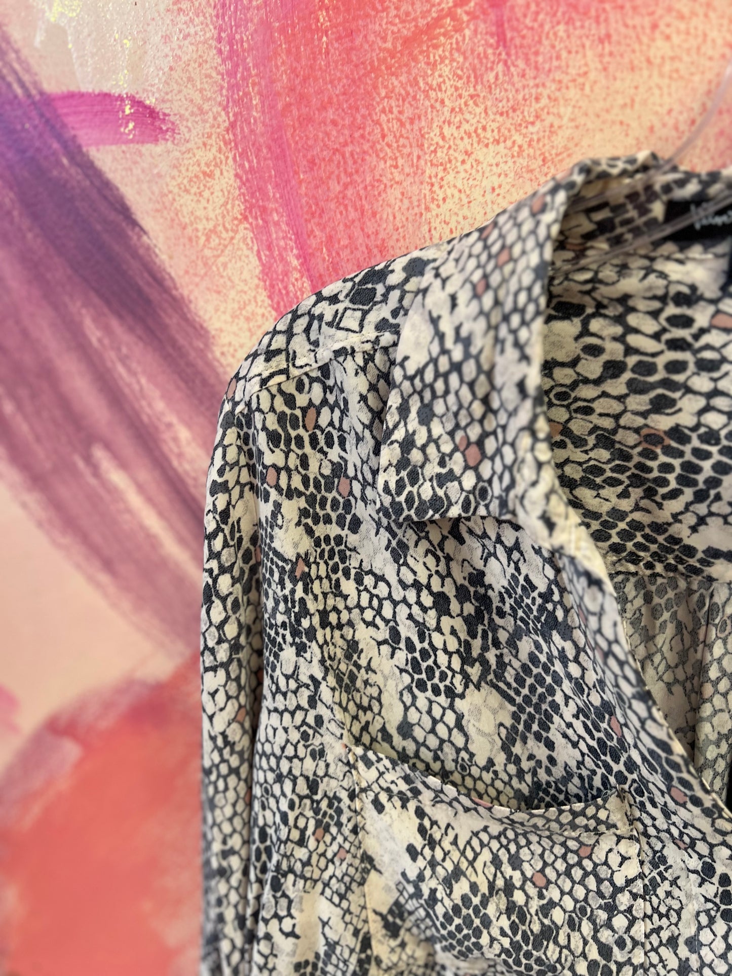 (MEDIUM) Snake Print Blouse