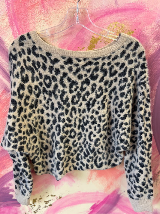 (SMALL) Leopard Cropped Sweater
