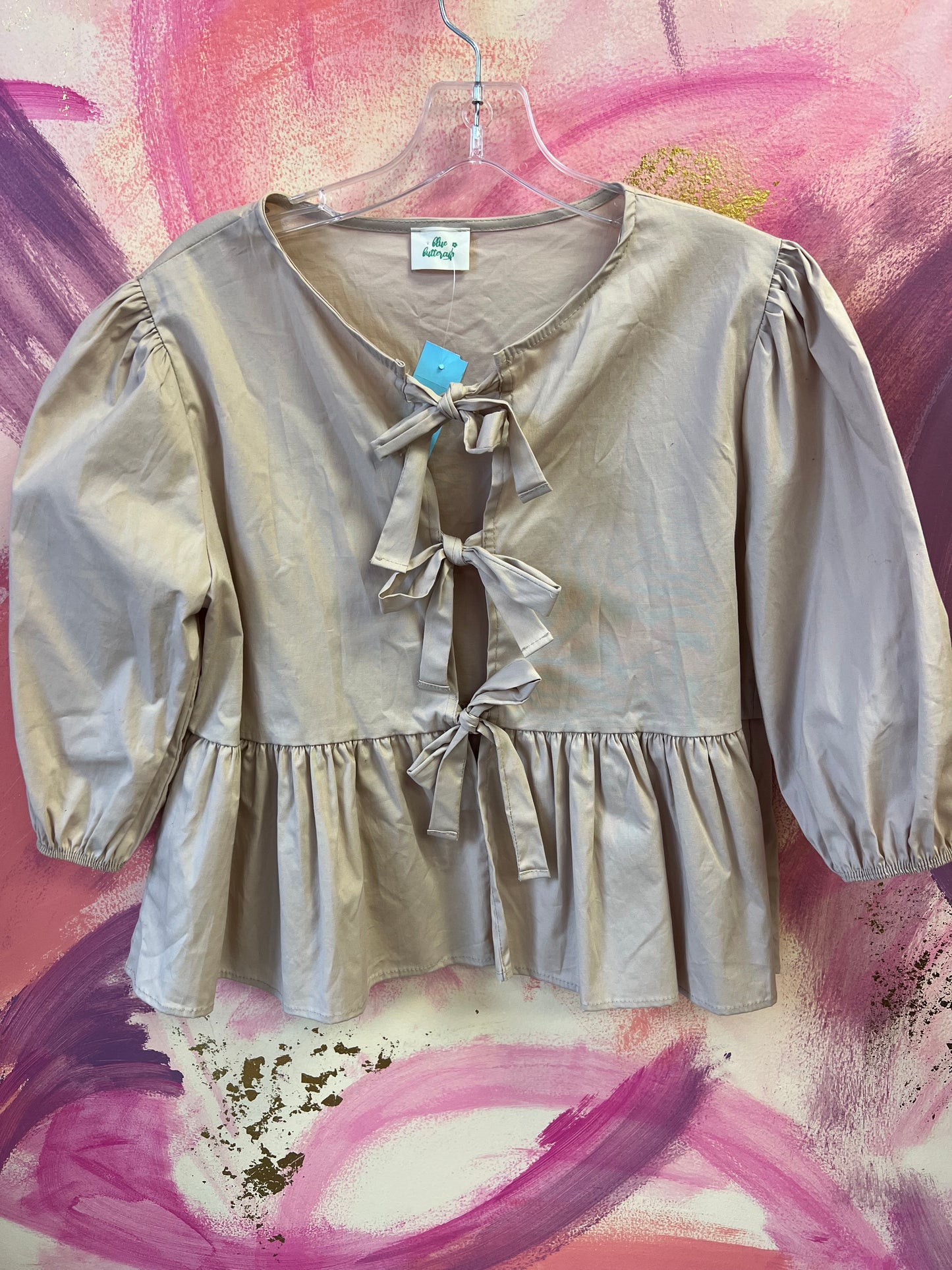 (MEDIUM) Blue Buttercup Tan Bow Top