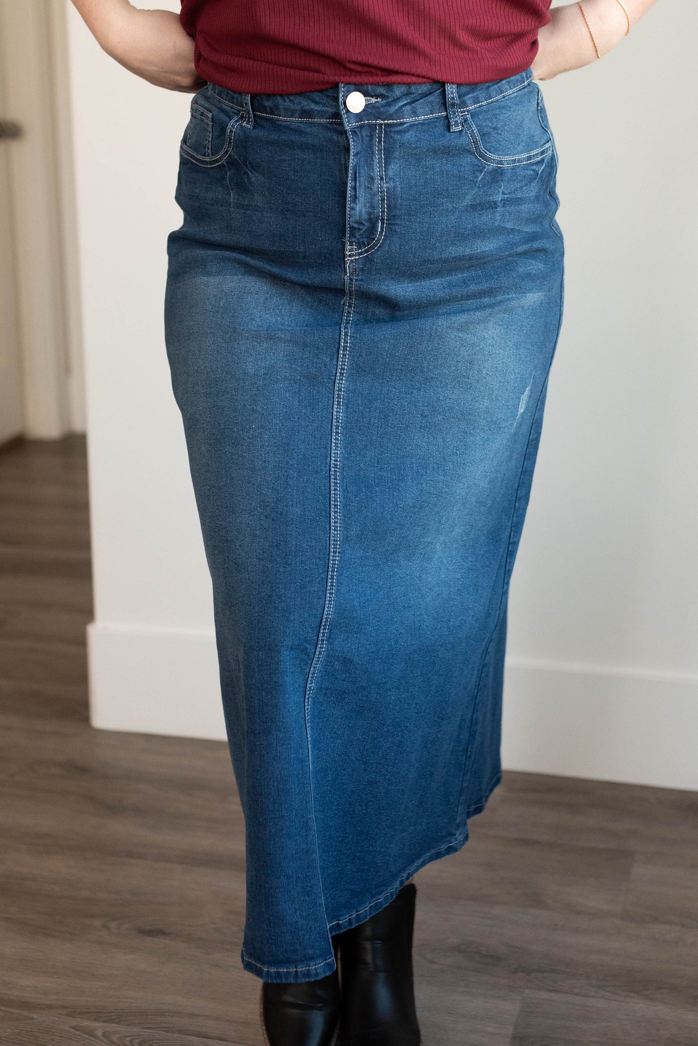 Zipper fly plus size indigo wash denim skirt