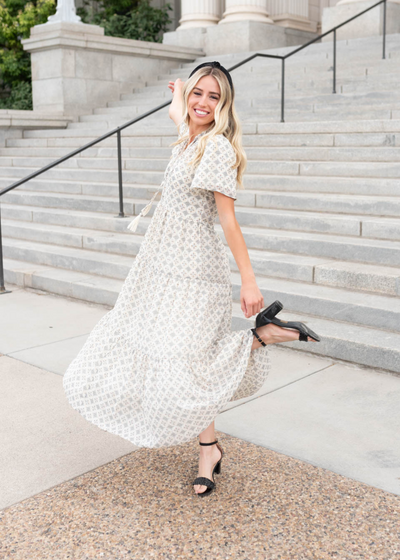 Short sleeve cream pattern dress