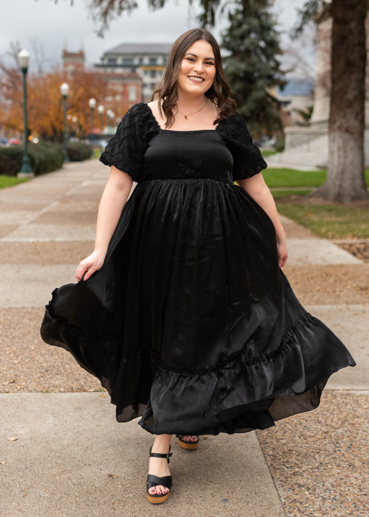 Short sleeve plus size black organza dress