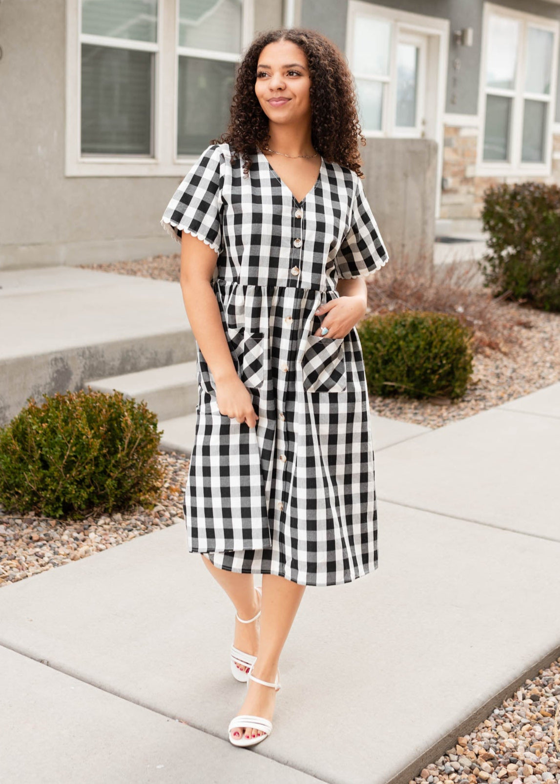 Black gingham button dress with short sleeves