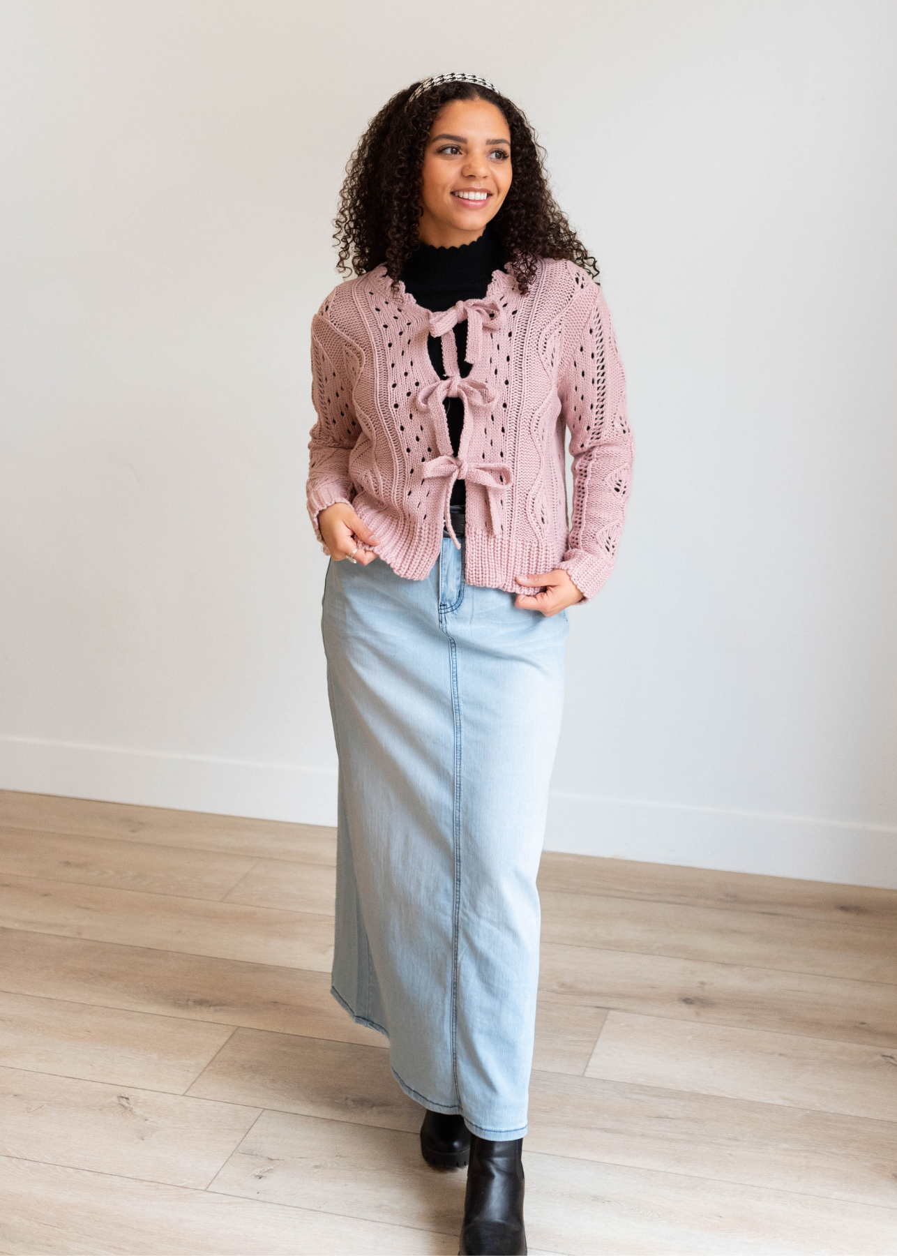 Pink open tie cardigan with long sleeves