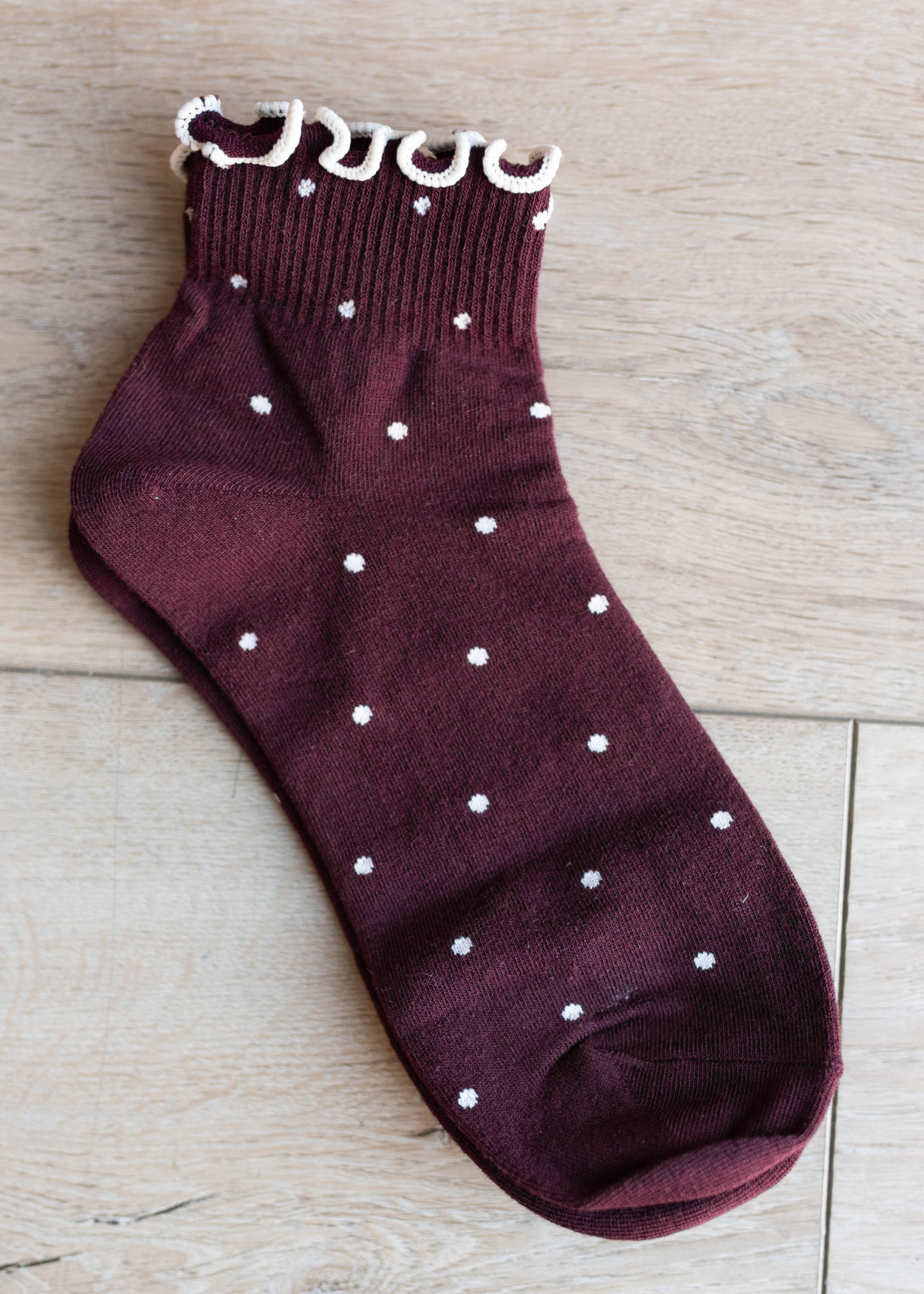 Aubrie Maroon Dot Ruffle Socks