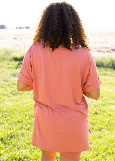 Back view of a short sleeve ash rose biker short set