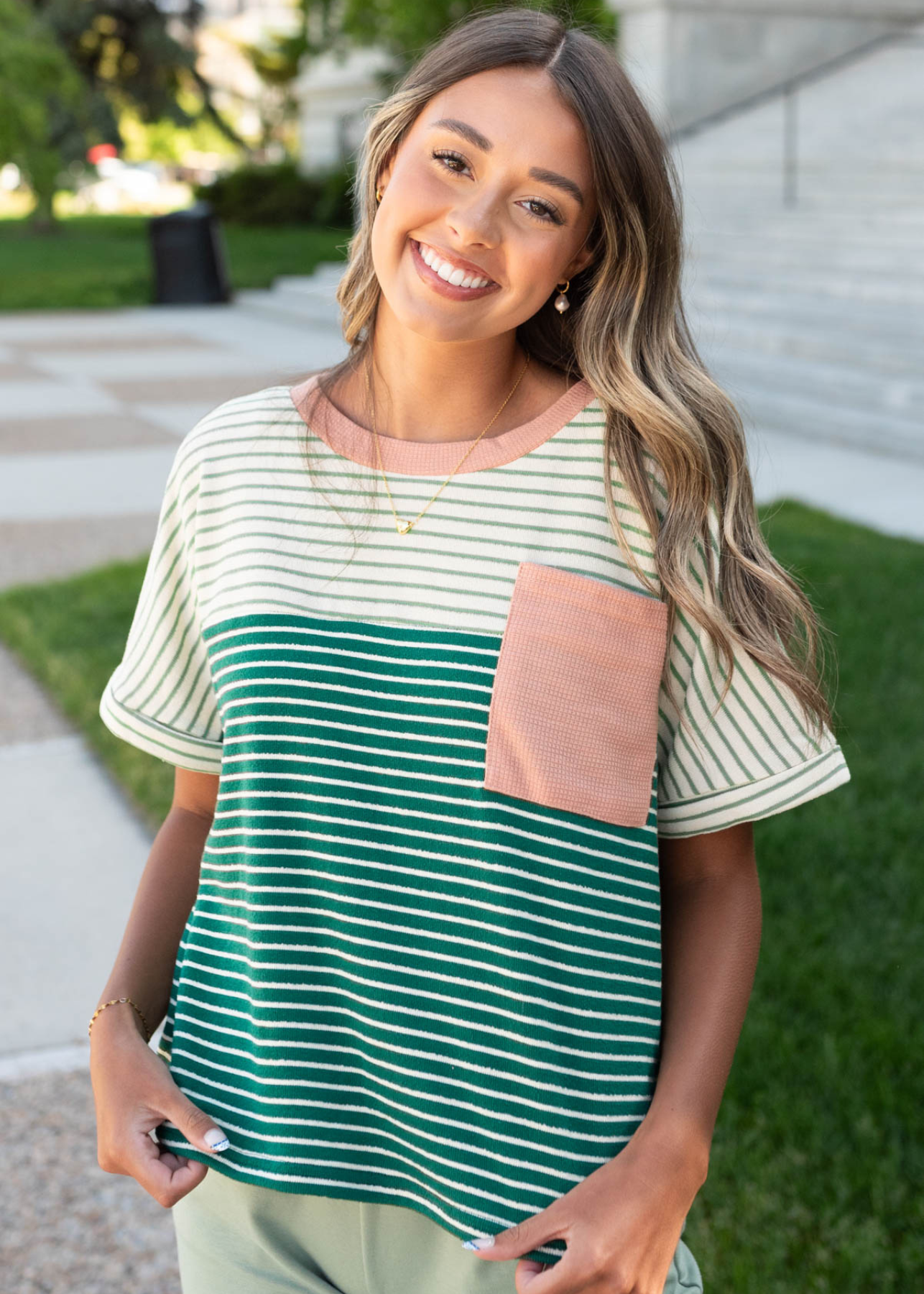 Short sleeve green stirpe pocket top