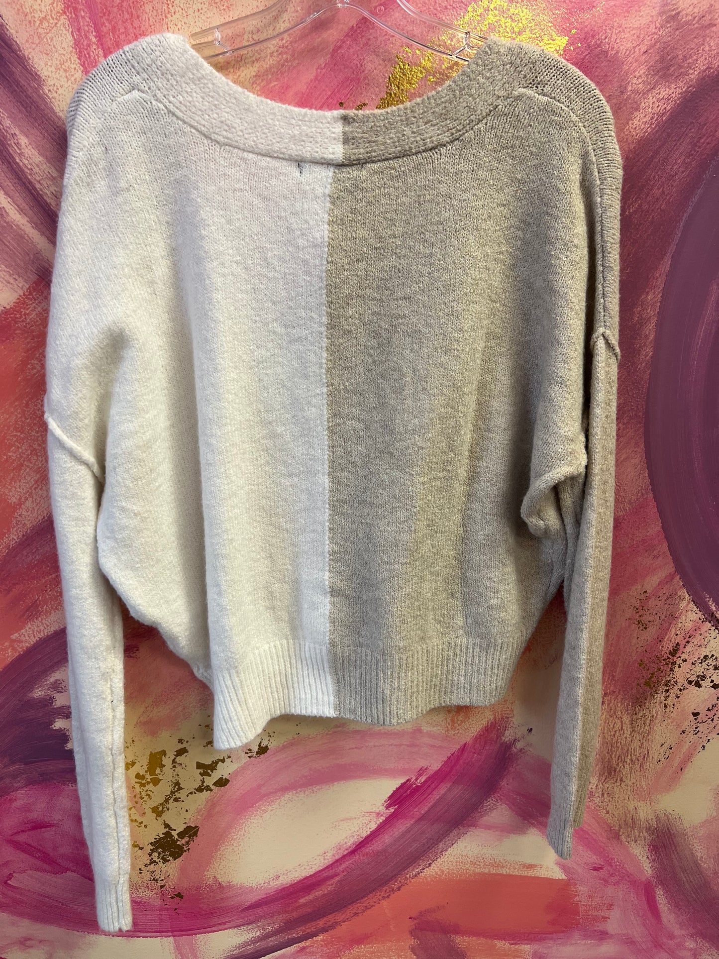 (MEDIUM) V-Neck Sweater