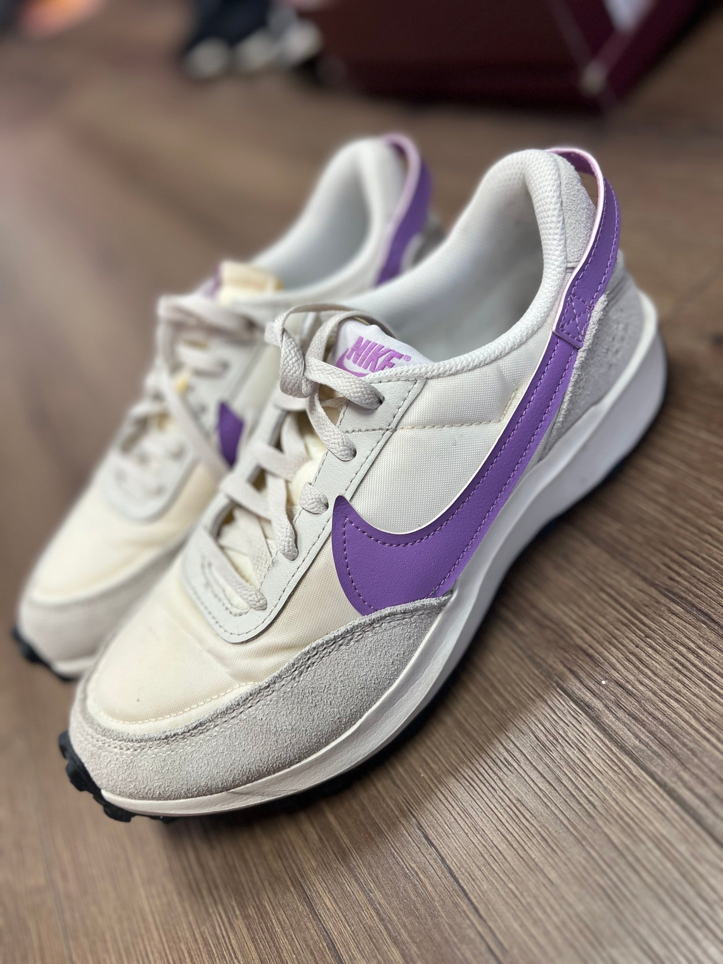 (8.5) Women’s Nikes