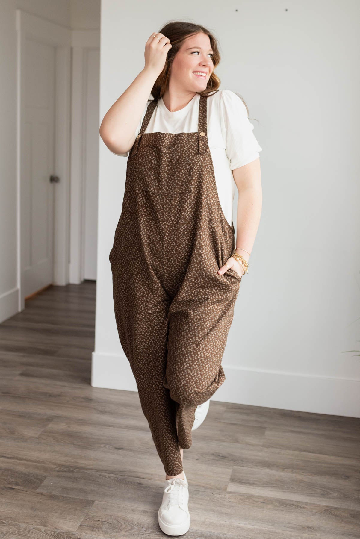 Brown floral printed overalls in plus size with pockets