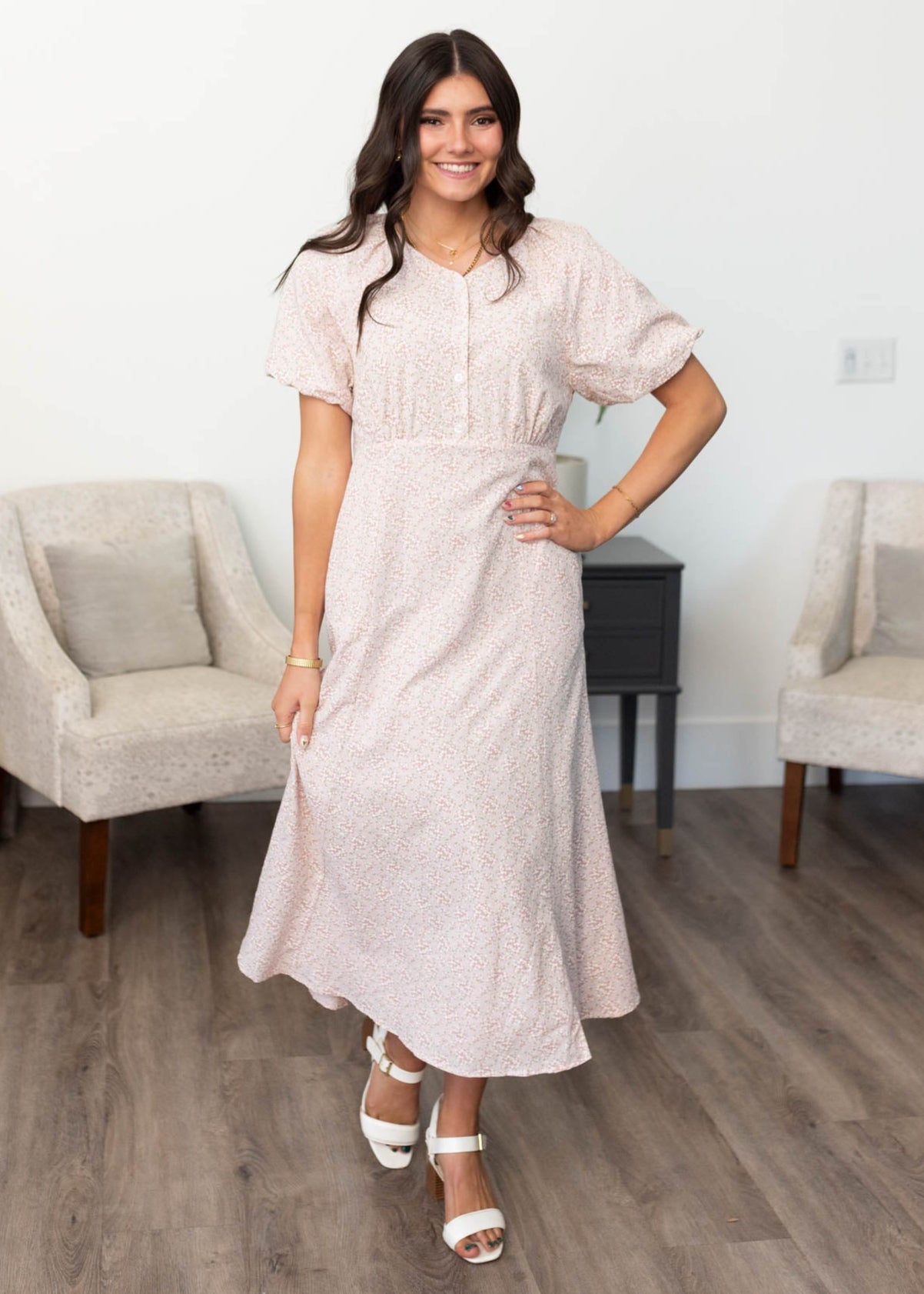 Blush floral dress with short sleeves