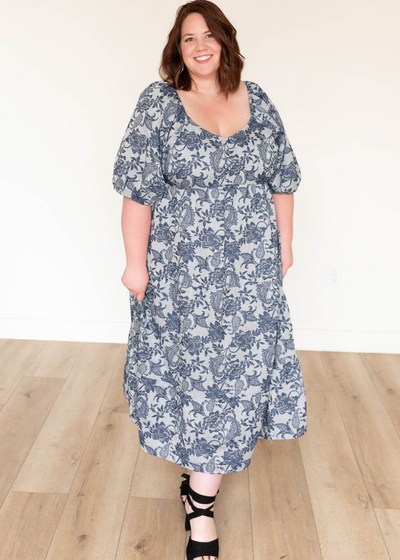 Short sleeve navy floral dress in plus size