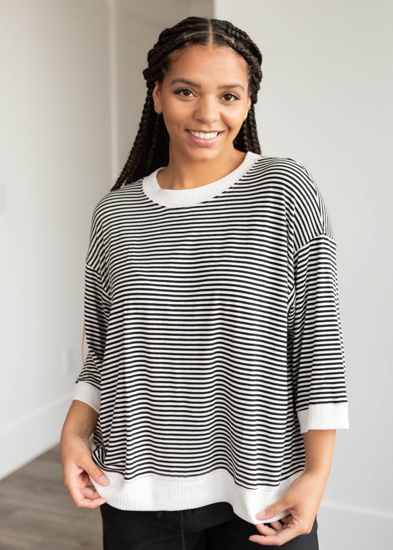 Black stripe top with short sleeves