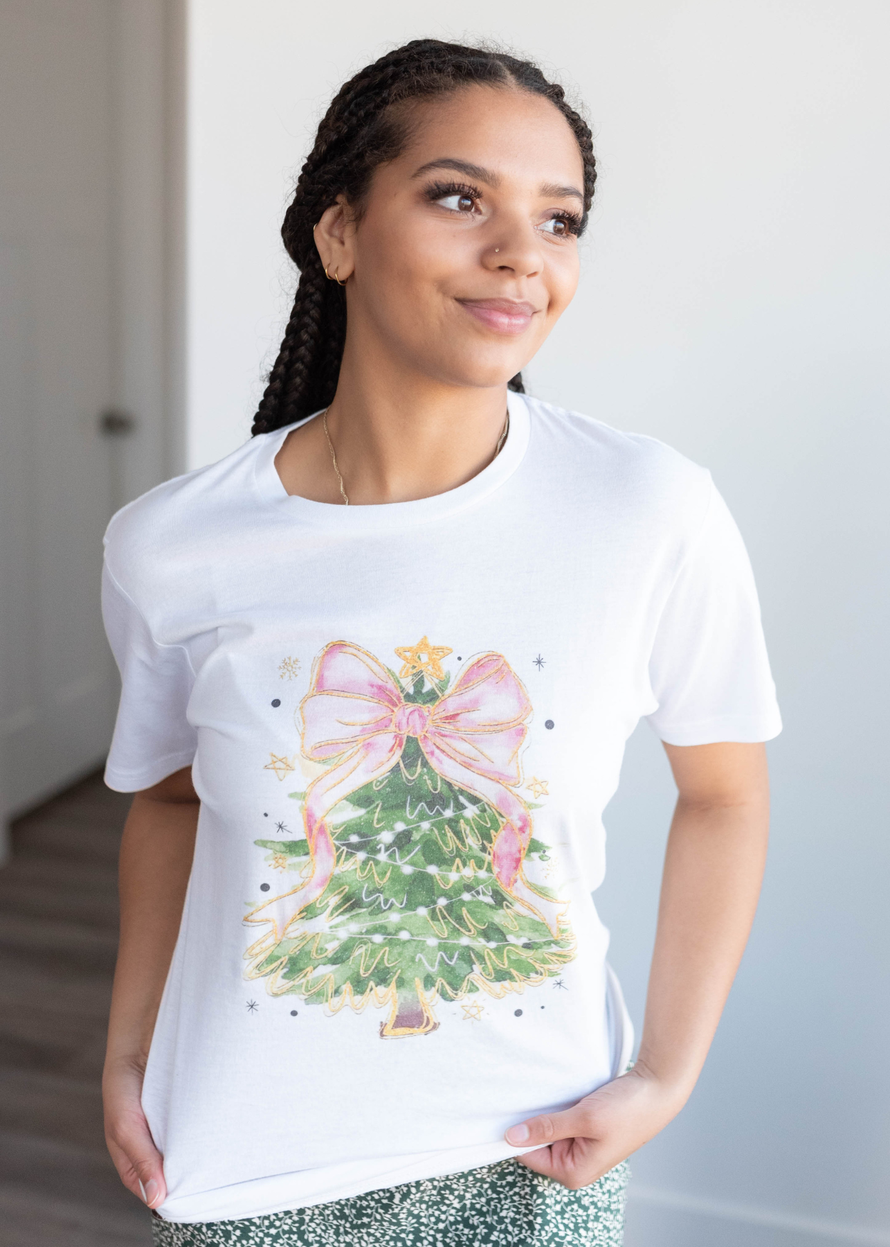 Christmas tree bow white t-shirt