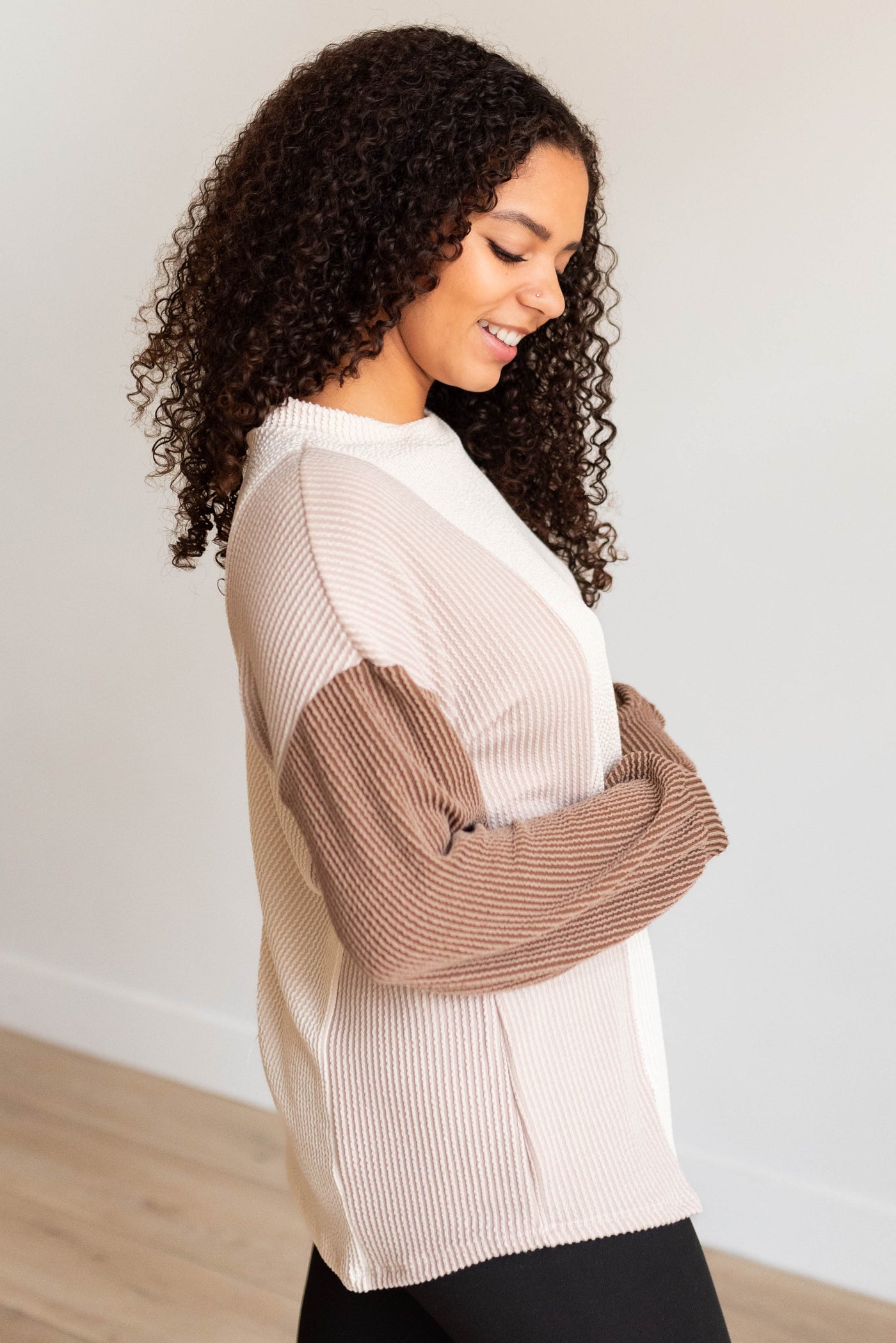 Side view of the chestnut color block pullover