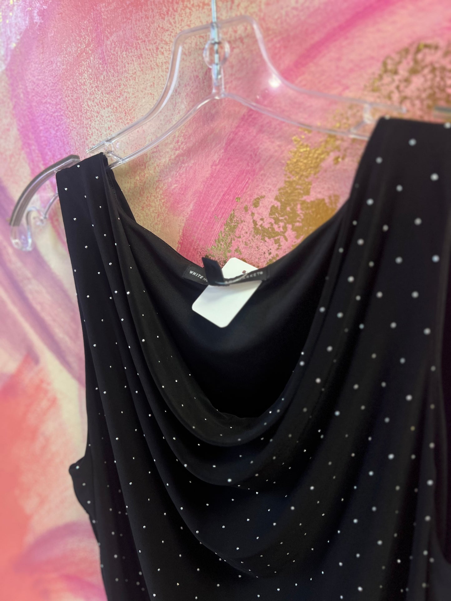 (LARGE)  Wide Neck Sleeveless Top