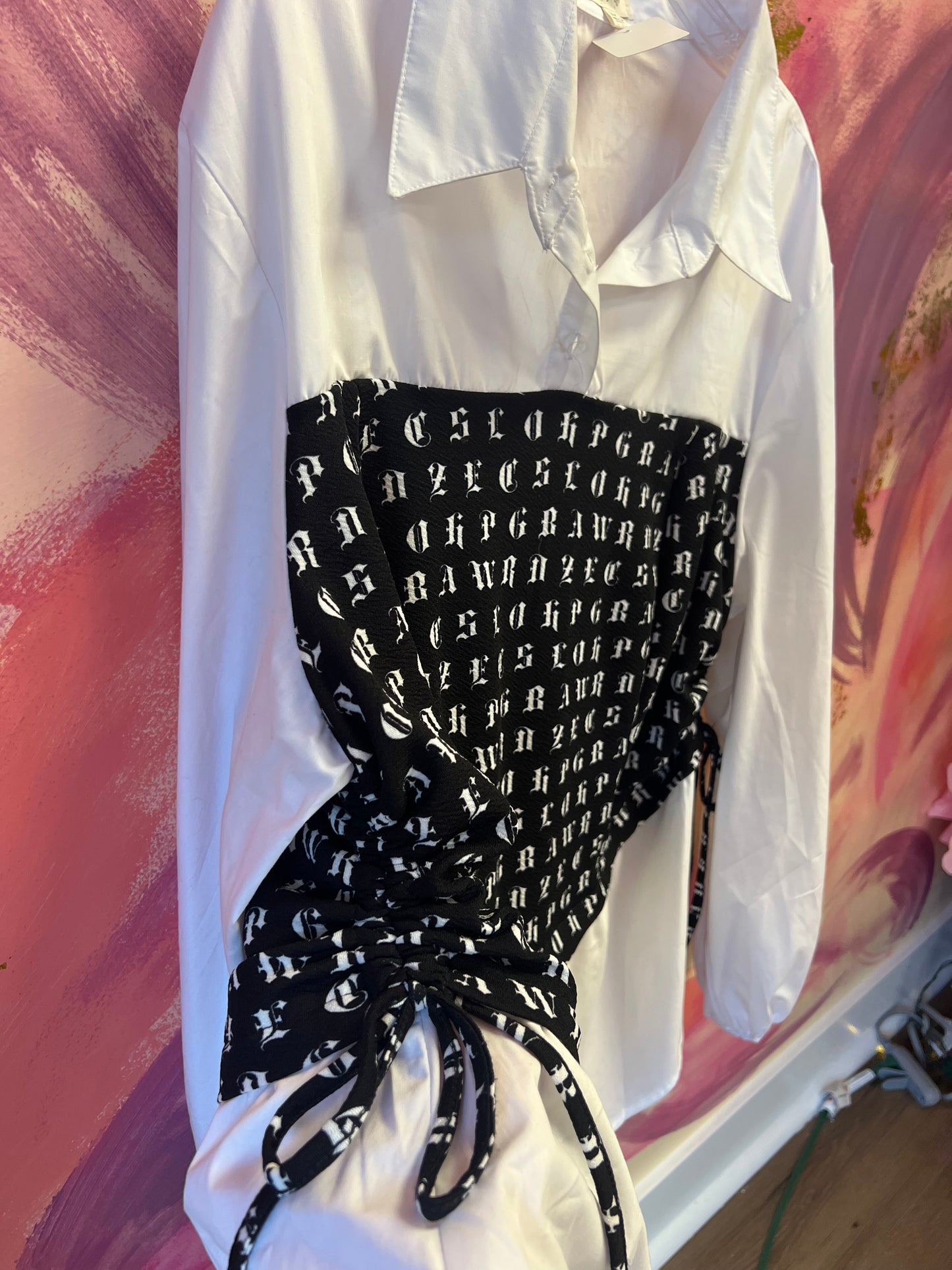 (3X) Black and White Top