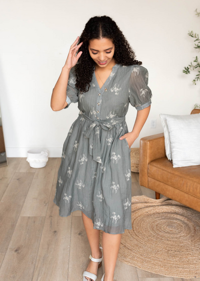 Dusty sage embroidered dress with short sleeves