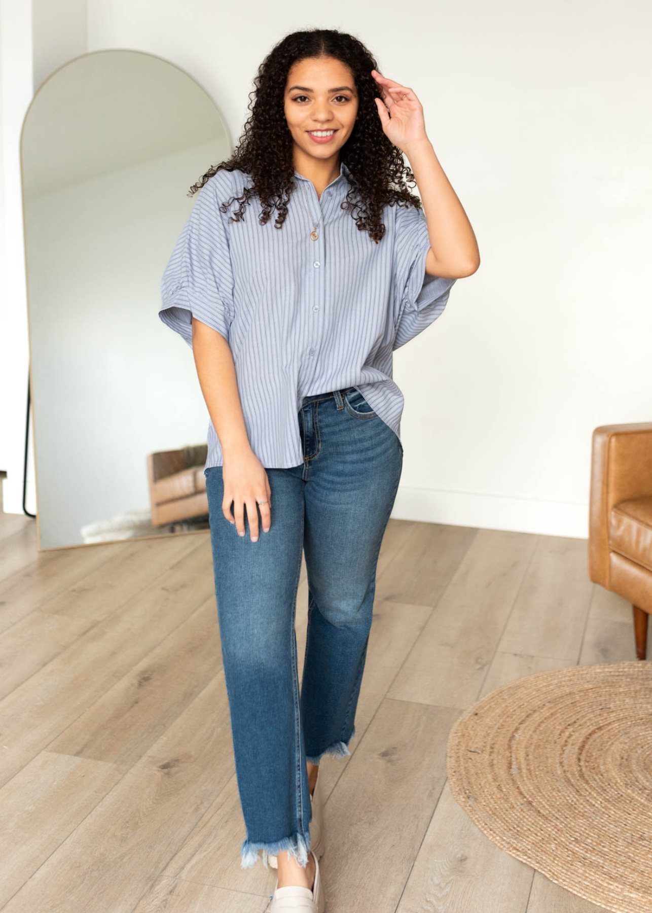 Short sleeve light blue stripe top