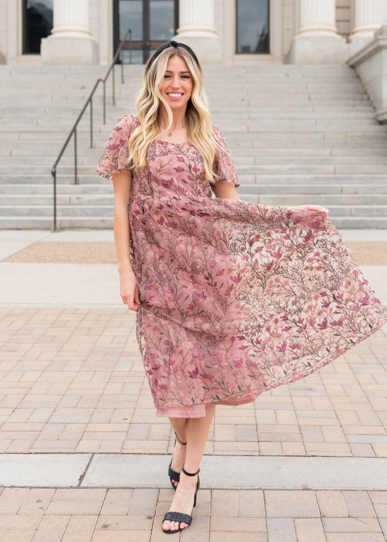 Short sleeve antique pink embroidered dress