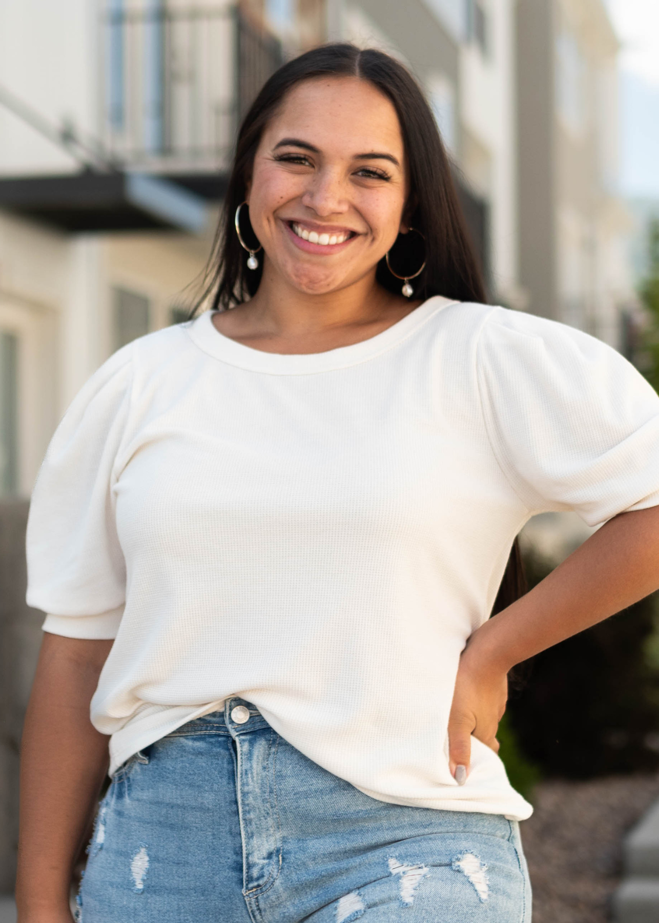 Cream top with short sleeves