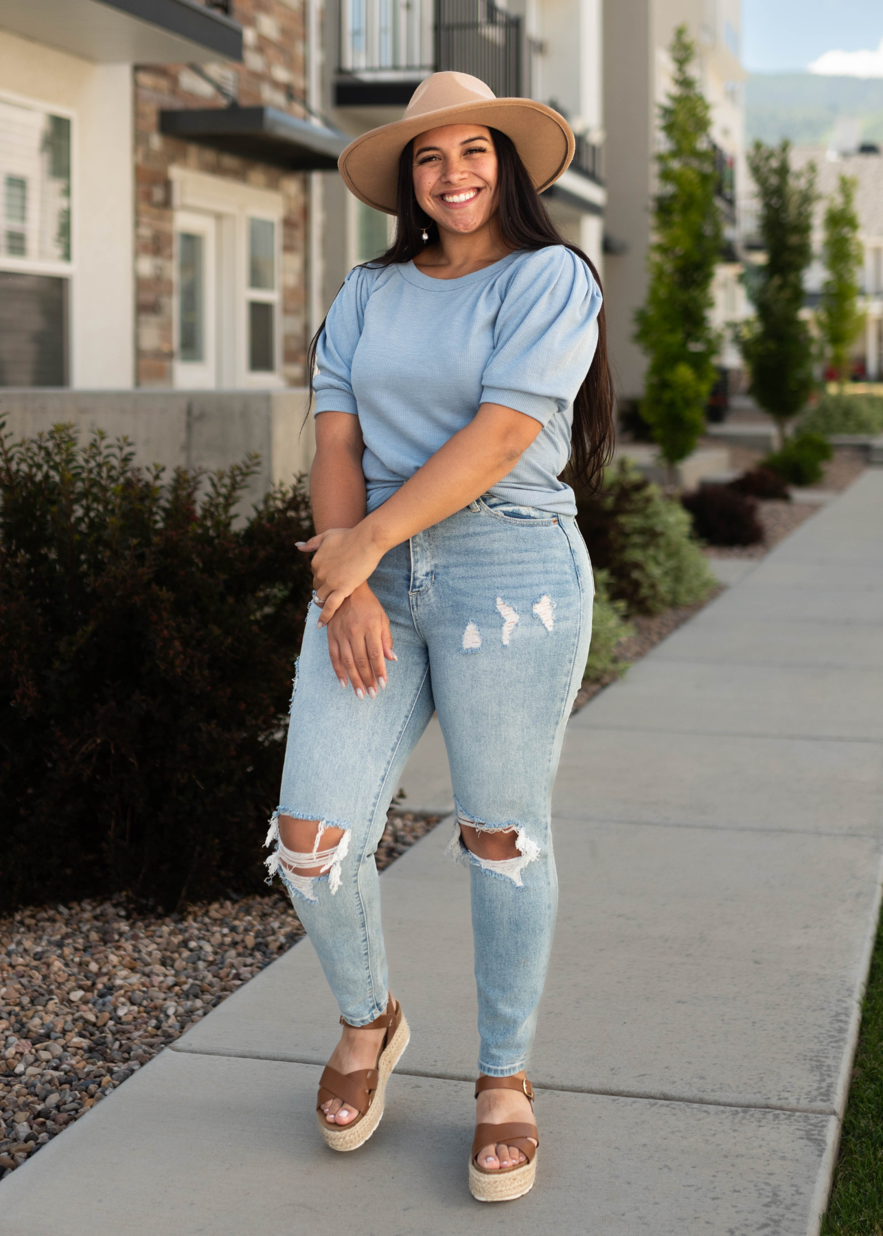 Denim blue top with short sleeves