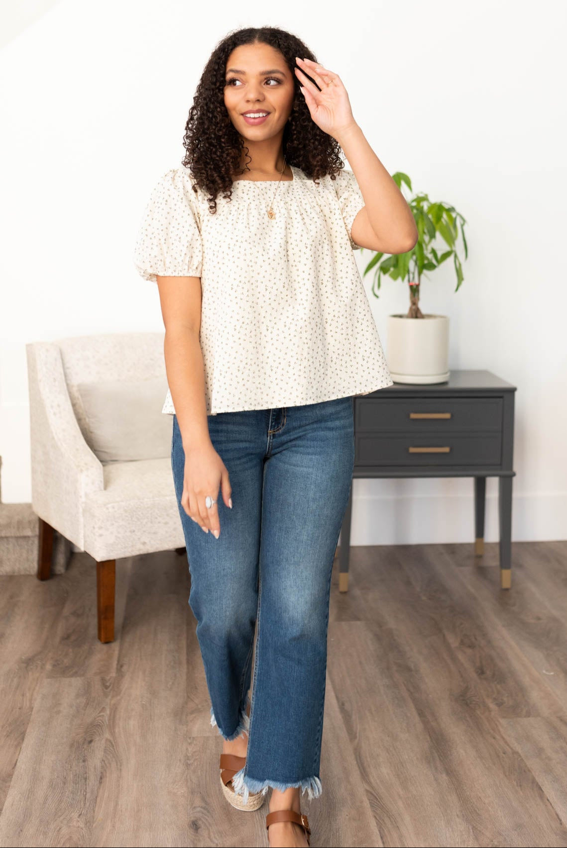 Cream floral print blouse with short sleeves