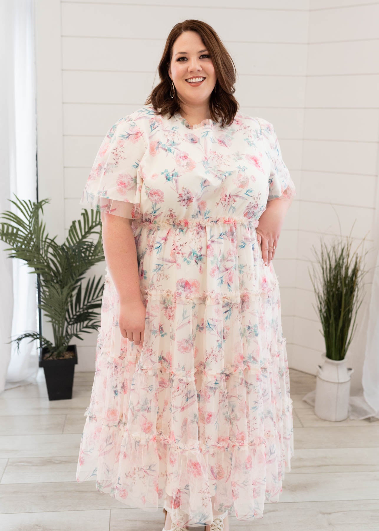 Short sleeve pink floral mesh dress in plus size