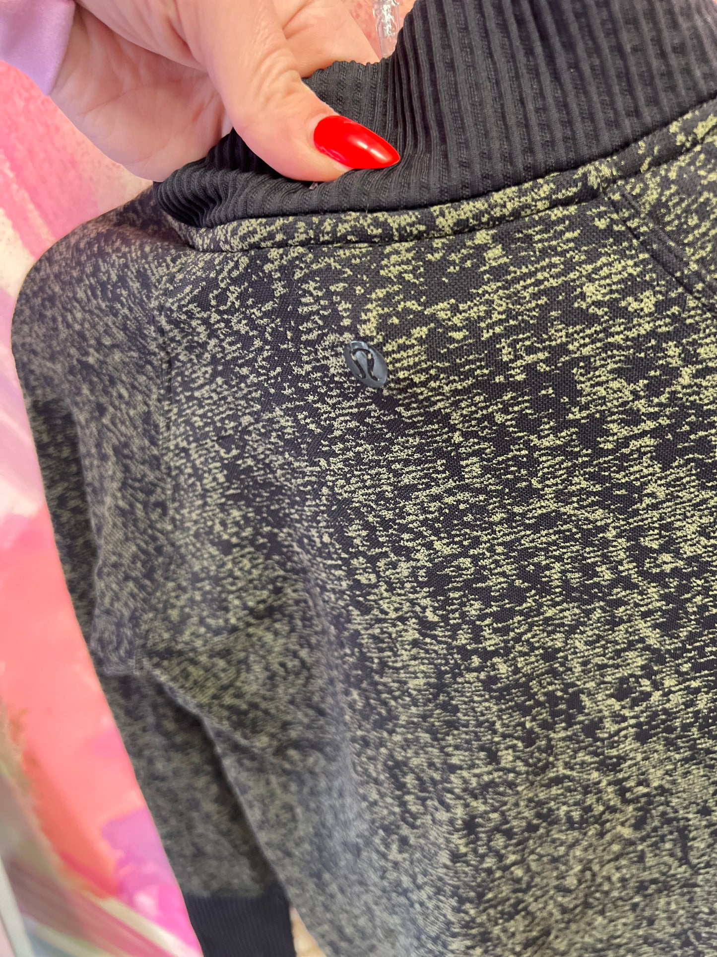 (SMALL) Lululemon 1/4 ZIP