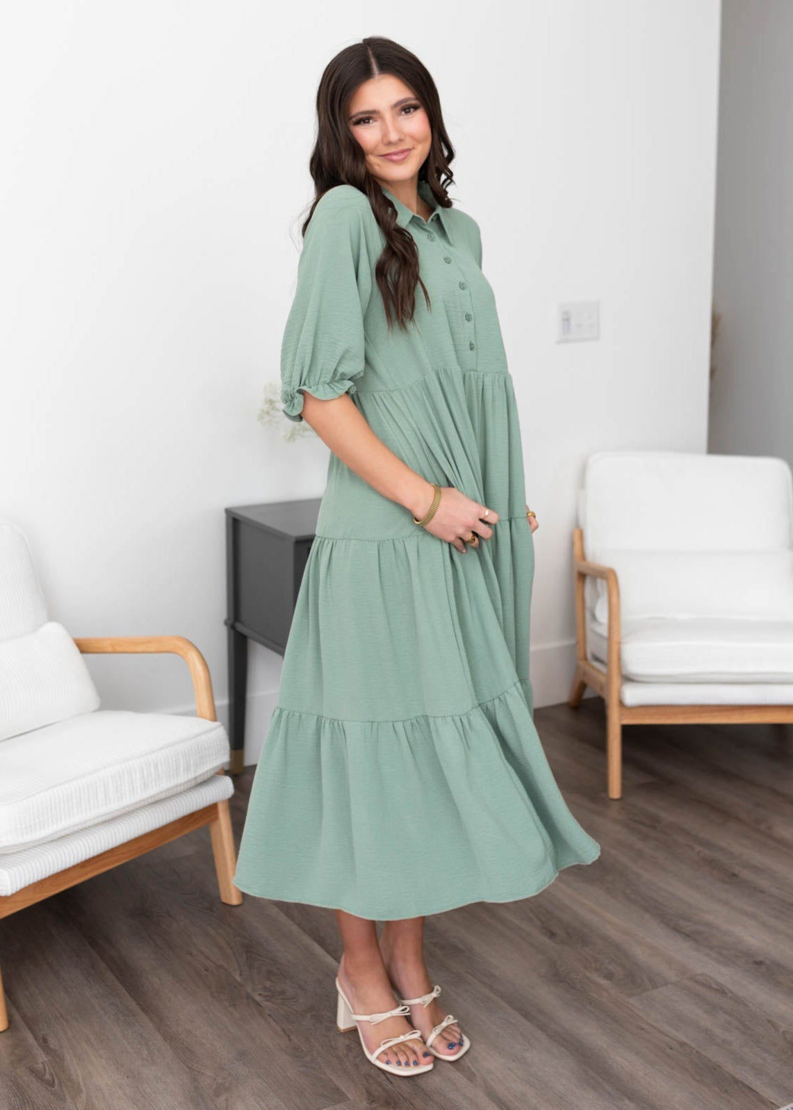 Short sleeve green collared tiered dress