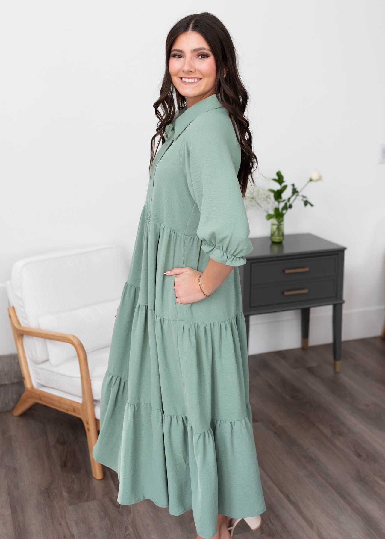 Green collared tiered dress with pockets