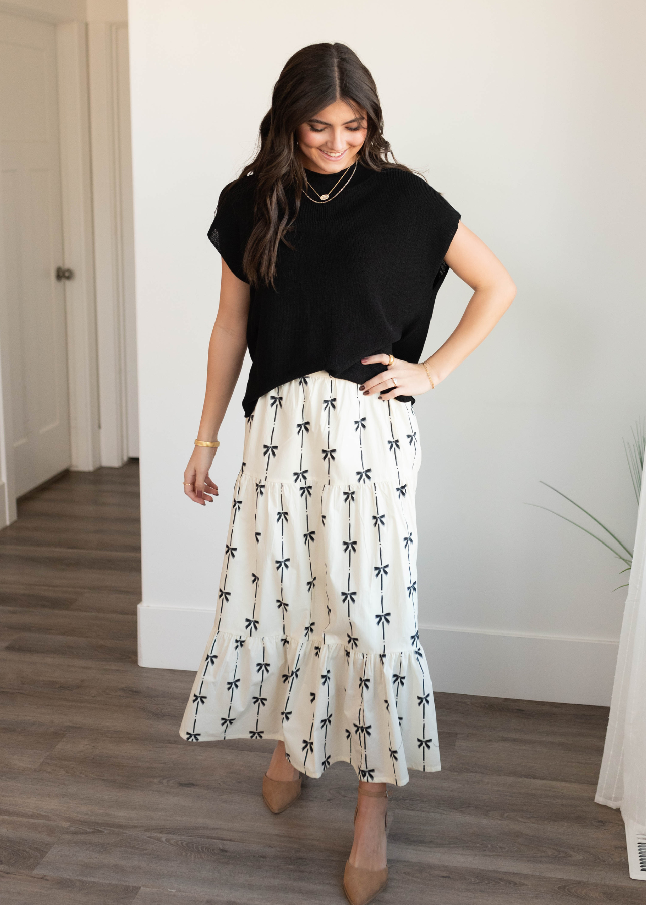 Ivory bow printed skirt