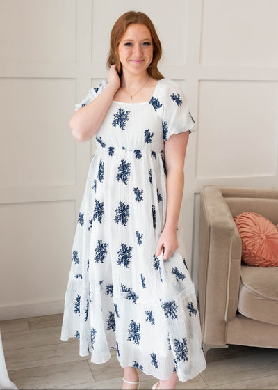 Short sleeve ivory embroidered dress with a sqare neck