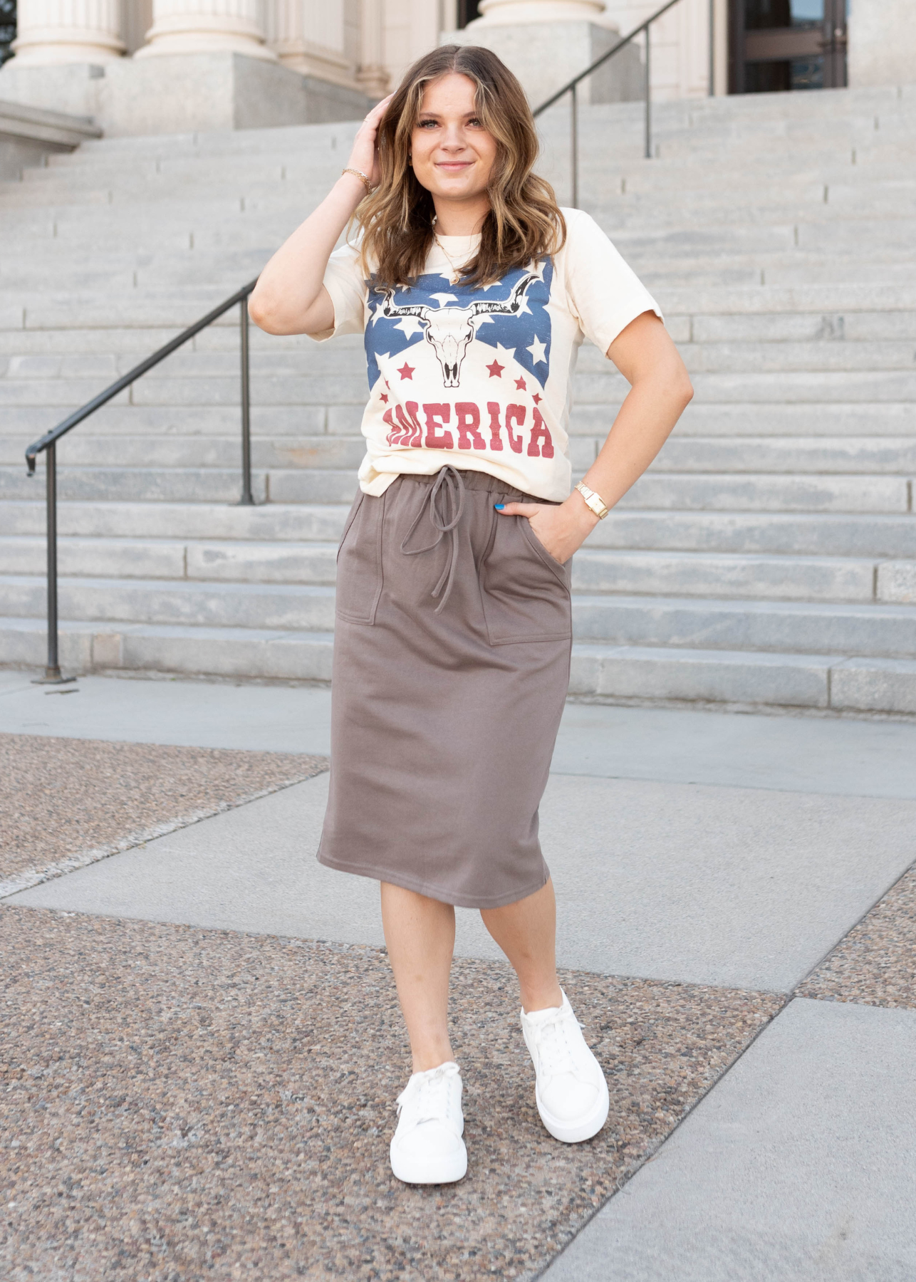 Dark taupe knit skirt with pockets