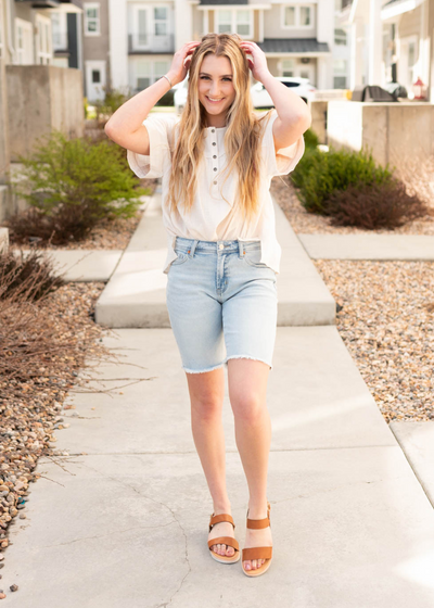 Cream button top