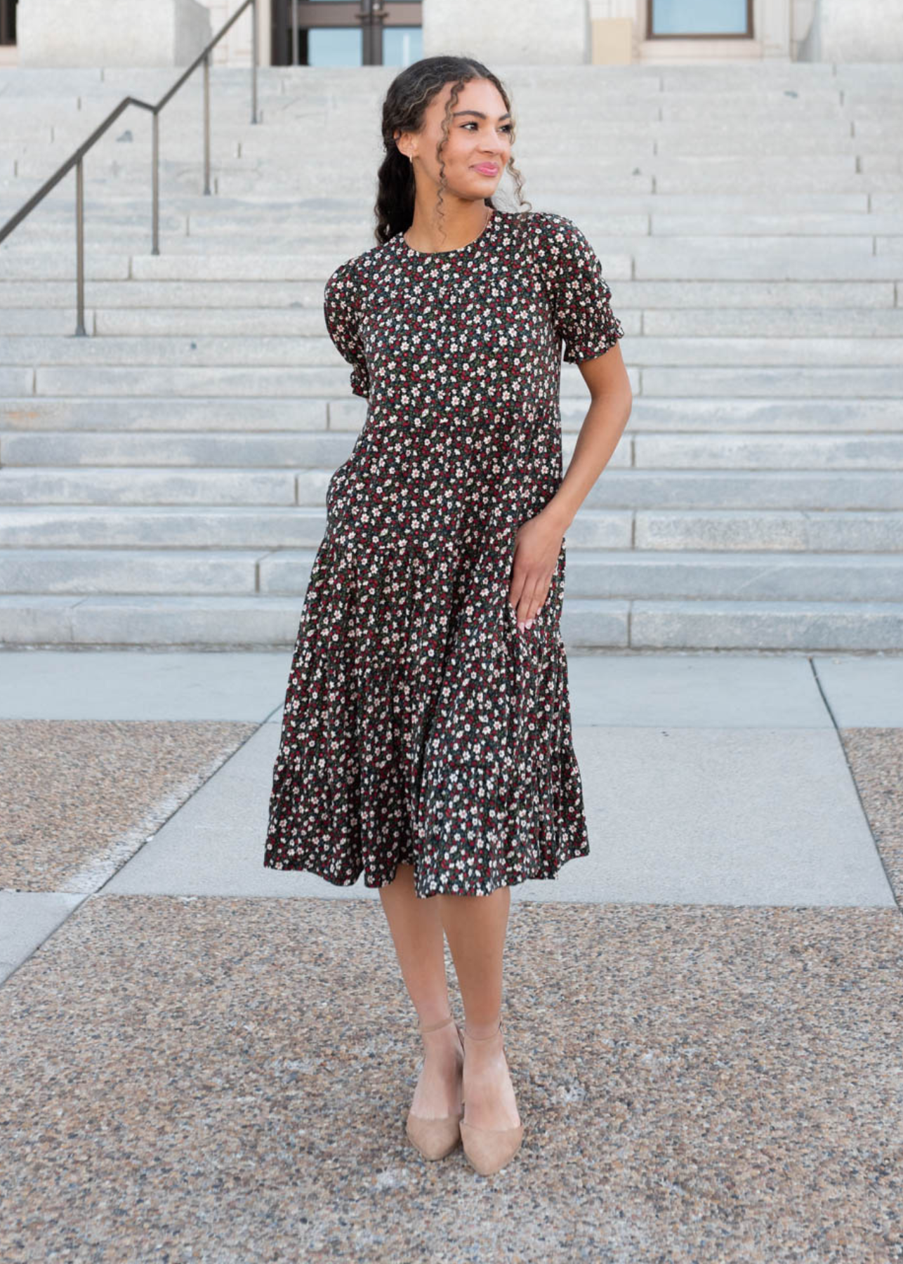 Tiered floral dress with pockets