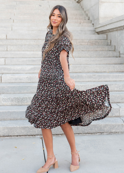 Short sleeve tiered floral dress