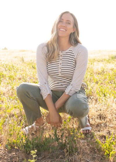 Army green jeans with pockets on the side