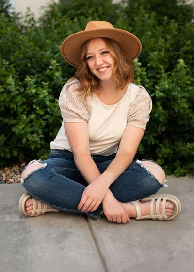 Short sleeve ivory top