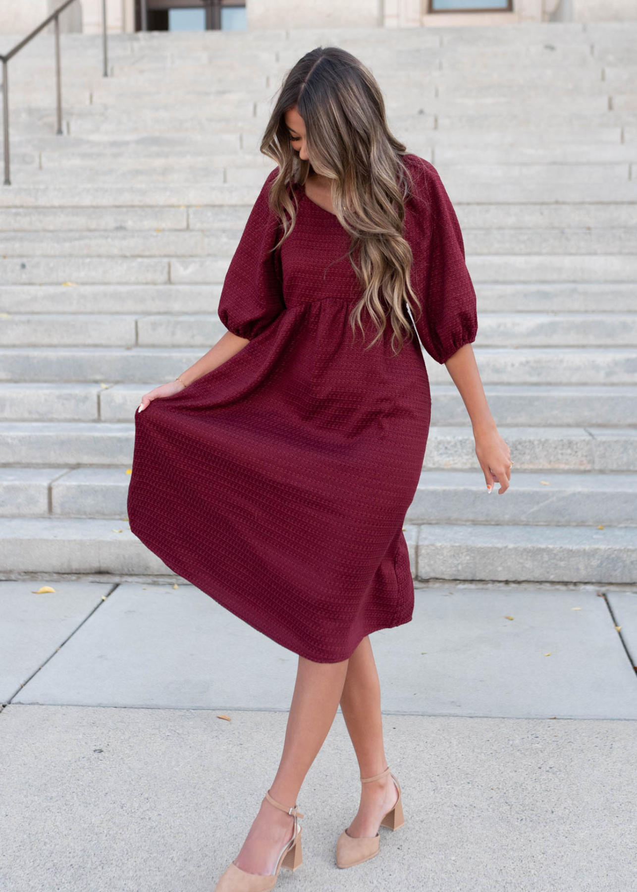 Short sleeve burgundy textured dress