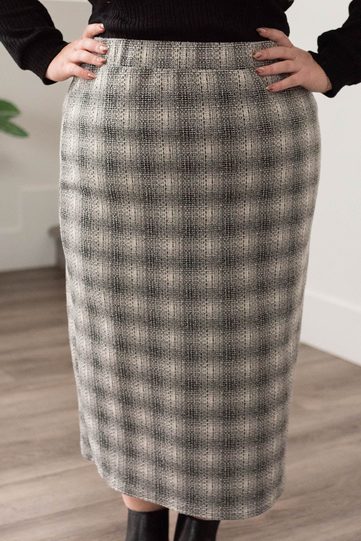 Lillee Black Plaid Skirt