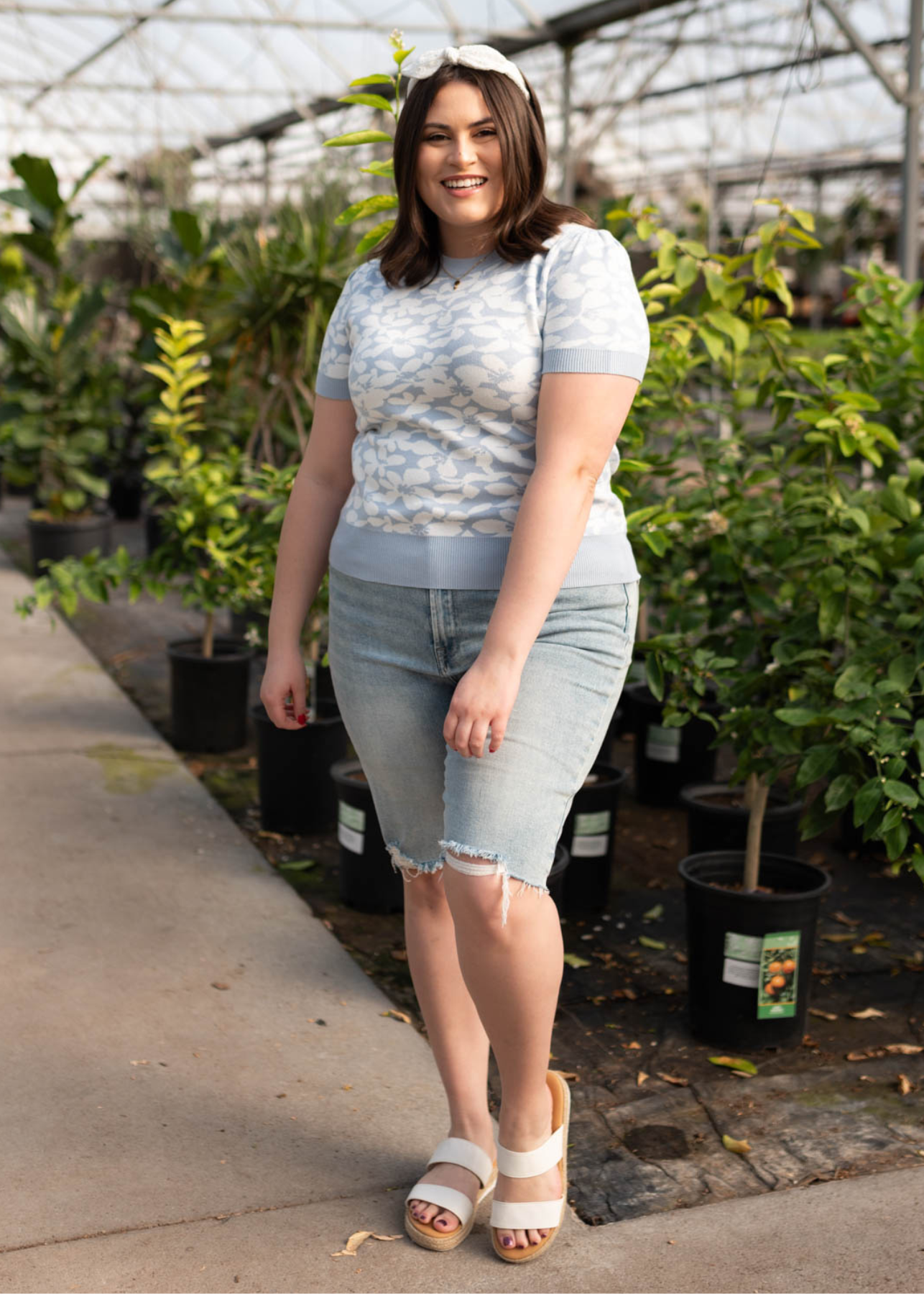 Short sleeve plus size blue floral knit top