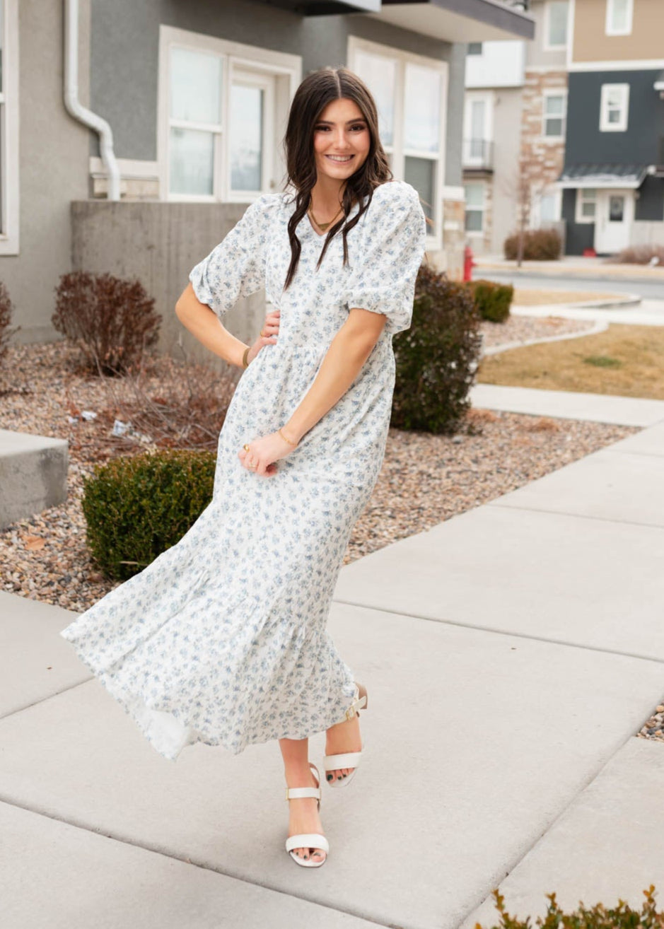 Short sleeve blue floral dress